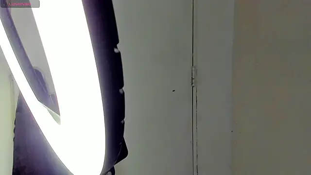 Snapshot of emma-hiill chatting on 12.26.24 emma-hiill online show from 12.26.24