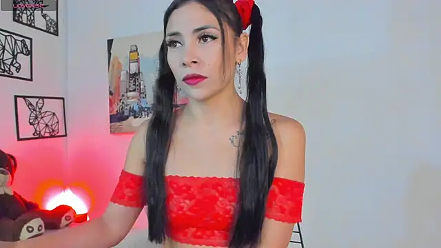 Snapshot of emma-hiill chatting on 01.25.25 emma-hiill online show from 01.25.25