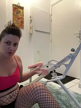 Snapshot of Lea-angel chatting on 07.19.26 Lea-angel online show from 07.19.26