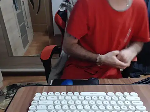 uncutguy01 online show from 11.03.25