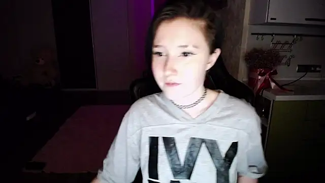 Kira Bakker online show from 03.01.25