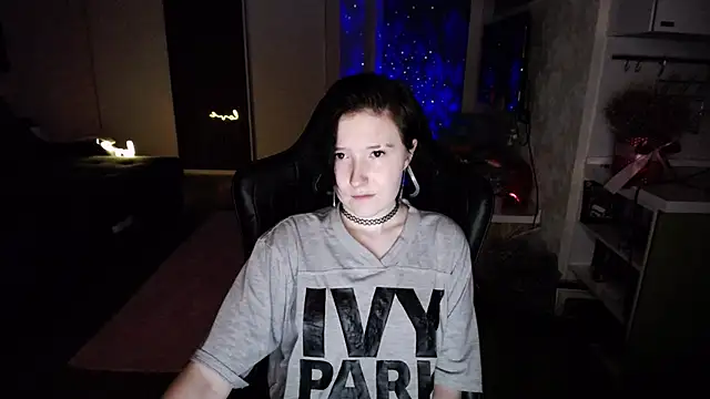 Kira Bakker online show from 03.06.25