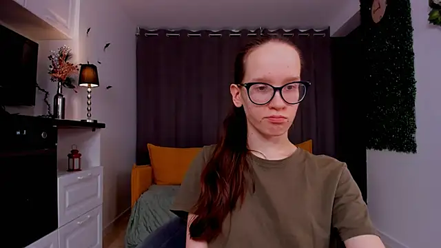 Snapshot of BettyBrowni chatting on 03.06.25 BettyBrowni online show from 03.06.25