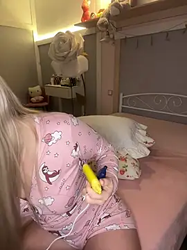 touchme now online show from 02.08.25