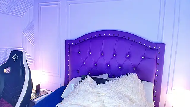 sarah banks1 online show from 03.05.26