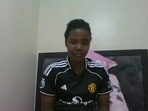 Snapshot of girltotok chatting on 12.17.25 girltotok online show from 12.17.25