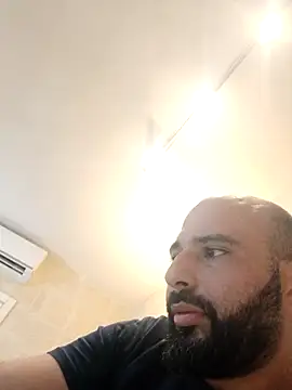 Snapshot of Denisilboss chatting on 02.20.26 Denisilboss online show from 02.20.26