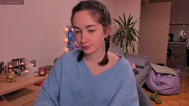 Snapshot of cClandesTina chatting on 12.12.24 cClandesTina online show from 12.12.24