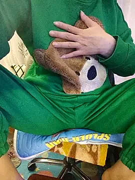 Snapshot of Haralushiaaa chatting on 02.08.26 Haralushiaaa online show from 02.08.26