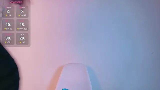 littleebluee online show from 02.12.26