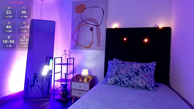 littleebluee online show from 05.22.26