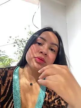 Snapshot of Pretty_Isadora chatting on 01.27.25 Pretty Isadora online show from 01.27.25