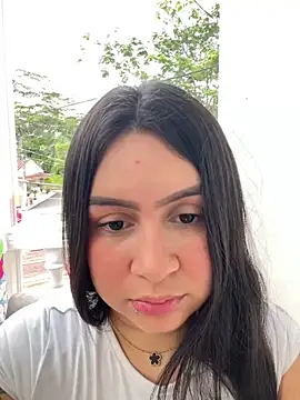 Snapshot of Pretty_Isadora chatting on 01.31.25 Pretty Isadora online show from 01.31.25