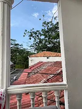 Snapshot of Pretty_Isadora chatting on 02.07.25 Pretty Isadora online show from 02.07.25