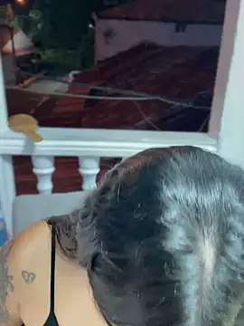 Snapshot of Pretty_Isadora chatting on 02.23.25 Pretty Isadora online show from 02.23.25