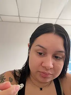 Snapshot of Pretty_Isadora chatting on 03.14.25 Pretty Isadora online show from 03.14.25