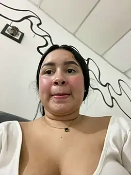 Snapshot of Pretty_Isadora chatting on 03.15.25 Pretty Isadora online show from 03.15.25