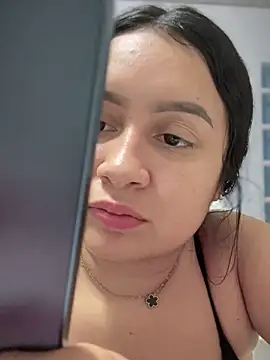 Snapshot of Pretty_Isadora chatting on 03.20.25 Pretty Isadora online show from 03.20.25