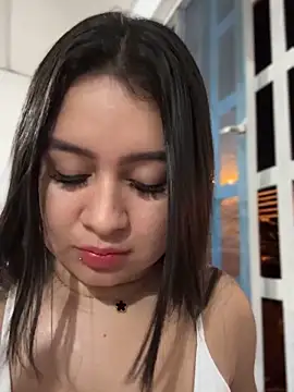 Snapshot of Pretty_Isadora chatting on 09.23.25 Pretty Isadora online show from 09.23.25