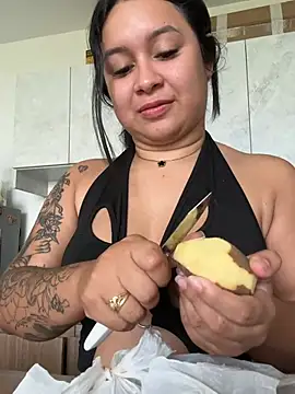 Pretty Isadora online show from 03.02.26