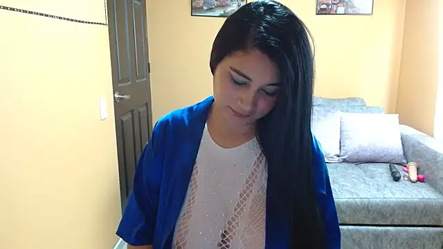 Snapshot of Kerly_Lopez chatting on 02.08.25 Kerly Lopez online show from 02.08.25