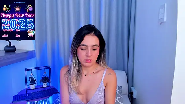 Snapshot of Lucyortiz_ chatting on 01.16.25 Lucyortiz online show from 01.16.25