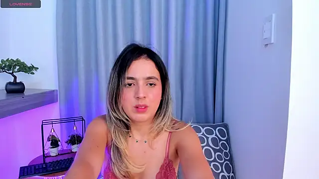 Snapshot of Lucyortiz_ chatting on 01.17.25 Lucyortiz online show from 01.17.25