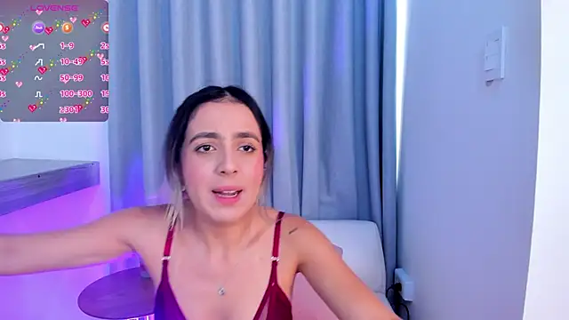 Snapshot of Lucyortiz_ chatting on 02.20.25 Lucyortiz online show from 02.20.25