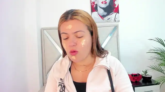 Snapshot of Alexandra_Torress chatting on 02.02.26 Alexandra Torress online show from 02.02.26