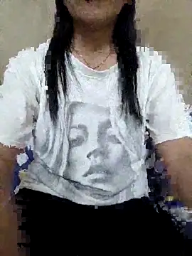 Snapshot of Asian_girl13 chatting on 12.14.25 Asian girl13 online show from 12.14.25