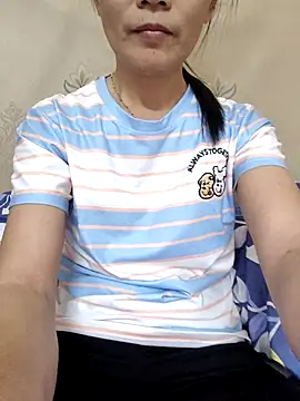 Snapshot of Asian_girl13 chatting on 12.16.25 Asian girl13 online show from 12.16.25