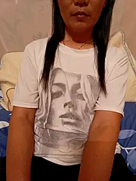 Snapshot of Asian_girl13 chatting on 01.15.26 Asian girl13 online show from 01.15.26