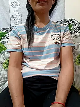 Snapshot of Asian_girl13 chatting on 02.22.26 Asian girl13 online show from 02.22.26