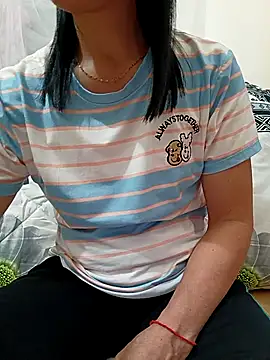 Snapshot of Asian_girl13 chatting on 03.02.26 Asian girl13 online show from 03.02.26