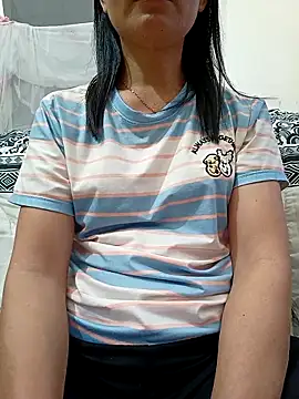 Snapshot of Asian_girl13 chatting on 04.21.26 Asian girl13 online show from 04.21.26