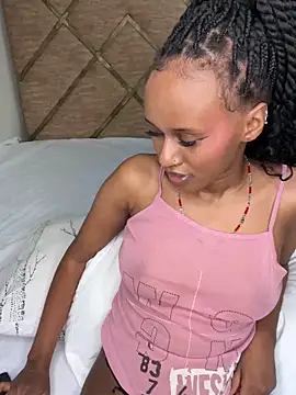 Snapshot of Star_Light2 chatting on 12.21.24 Star Light2 online show from 12.21.24