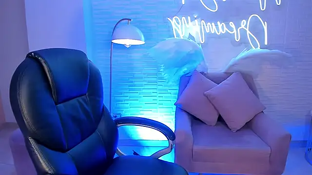 SamanthaKlein  online show from 12.30.24