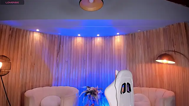 SamanthaKlein  online show from 02.20.25