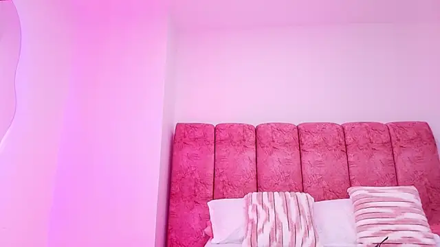 kendal rossi online show from 11.10.25