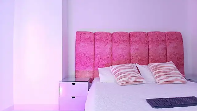 kendal rossi online show from 12.05.25