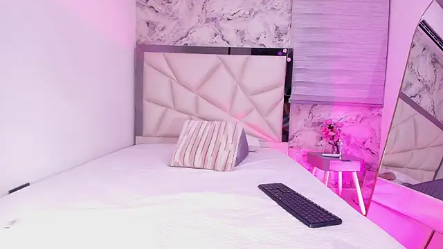 kendal rossi online show from 04.12.26