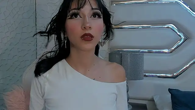 Snapshot of Naomi-Haruno chatting on 02.23.26 Naomi-Haruno online show from 02.23.26