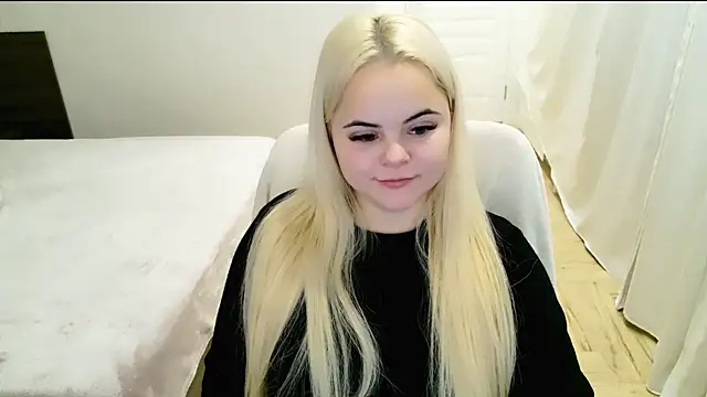 lovely-eyes online show from 12.19.24