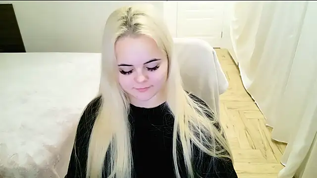 lovely-eyes online show from 12.30.24