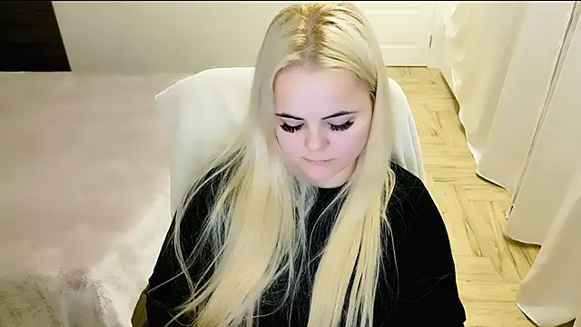 lovely-eyes online show from 01.23.25