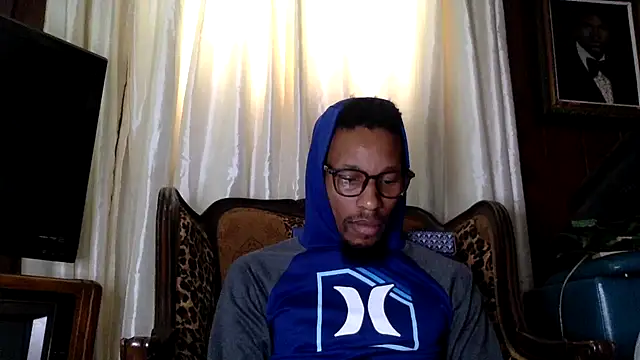 Snapshot of KingDerRico chatting on 09.13.25 KingDerRico online show from 09.13.25