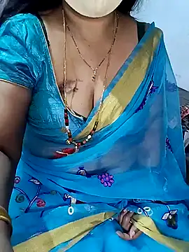 Snapshot of Rani_Darling_99 chatting on 01.15.25 Rani Darling 99 online show from 01.15.25