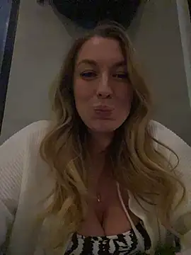 Sweet   Emily online show from 01.31.26