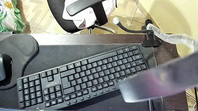 Amy Walker online show from 04.19.26