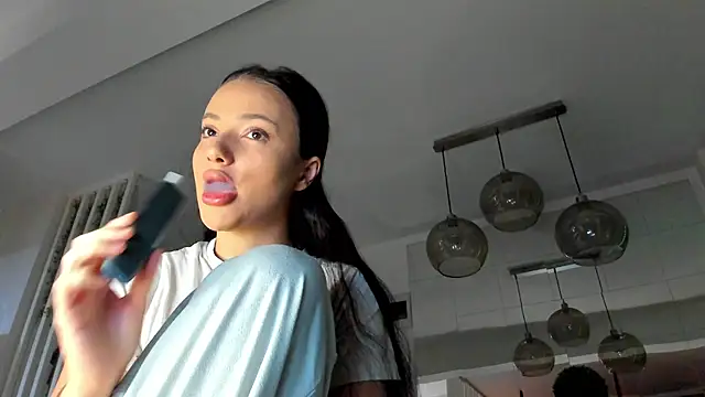 IreneVON online show from 10.21.25